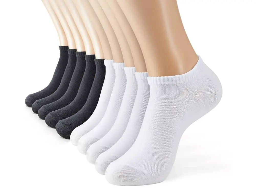 Ankle-cut socks for converse
