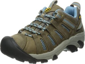 Keen women's voyageur low height breathbale hiking shoe - podiatrist-recommended shoe for high arch